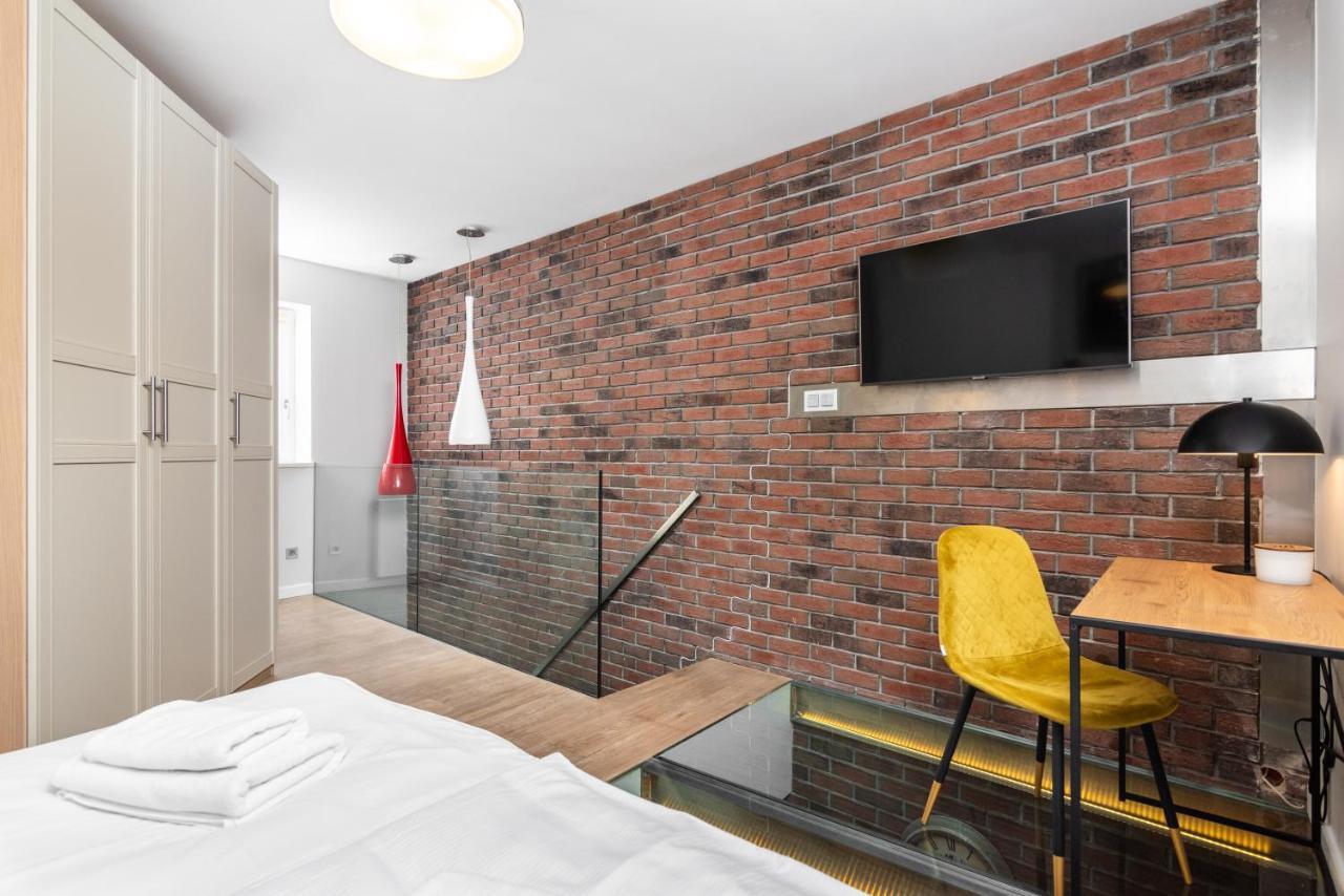 Dwupoziomowy Apartament Na Starym Podgorzu - By Upstairs Krakow Exterior photo